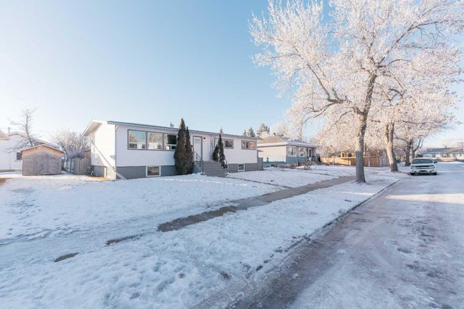 4121 38 Street, Home with 5 bedrooms, 2 bathrooms and 5 parking in Red Deer AB | Image 36