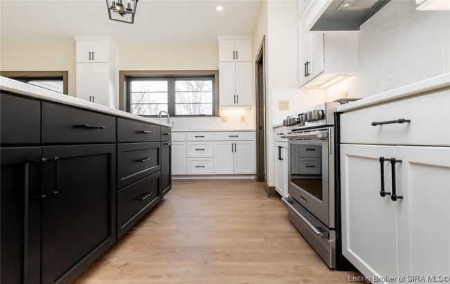 5560 Old Vincennes Rd, Home with 4 bedrooms, 4 bathrooms and null parking in Floyds Knobs IN | Image 34