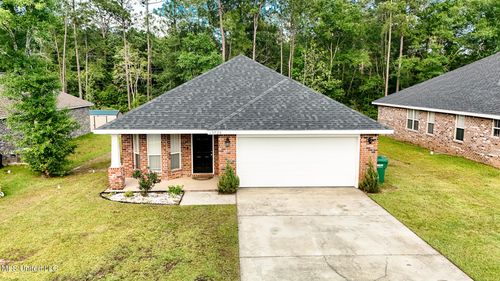 13724 Fox Hill Dr, Gulfport, MS, 39503-5390 | Card Image