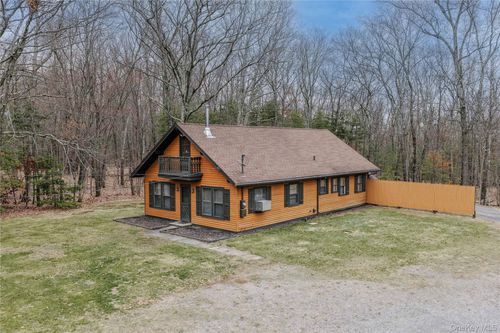 1050 State Route 28, Kingston, NY, 12401-7265 | Card Image
