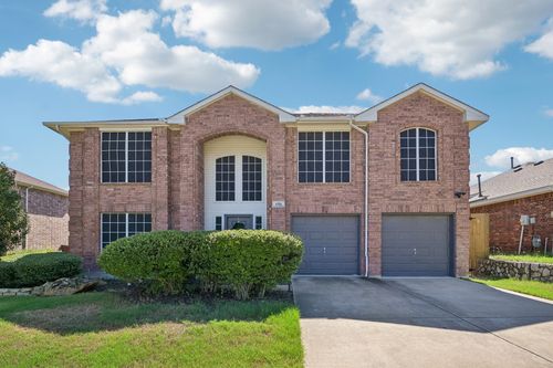 222 Cozy Ln, Cedar Hill, TX, 75104-3232 | Card Image