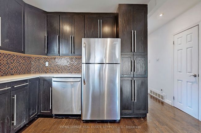 15 Waxham Rd, House other with 4 bedrooms, 2 bathrooms and 4 parking in Etobicoke ON | Image 8