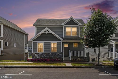12 Pacific Blvd, EPHRATA, PA, 17522-8355 | Card Image