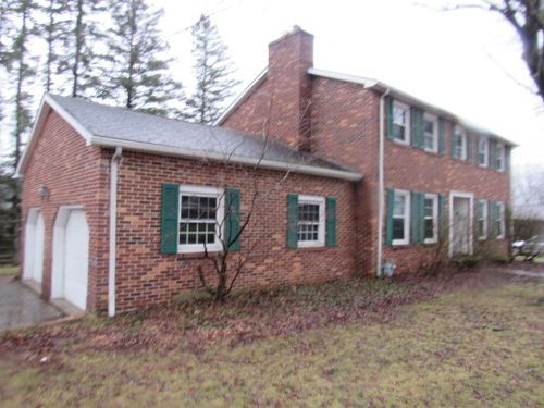 600 Hugh St, Windber, PA, 15963-1048 | Card Image
