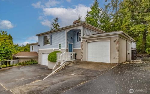 4003 Flora Dr, Fircrest, WA, 98466-5739 | Card Image