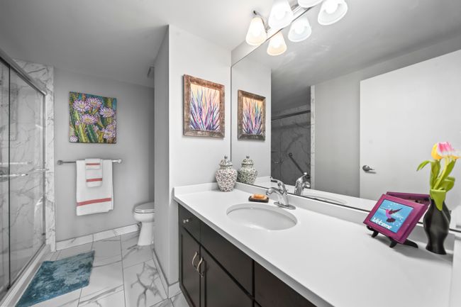 Main Full Bathroom | Image 16