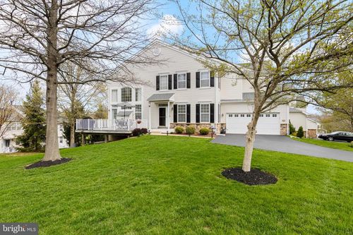 805 Hinchley Run, WEST CHESTER, PA, 19382-7983 | Card Image