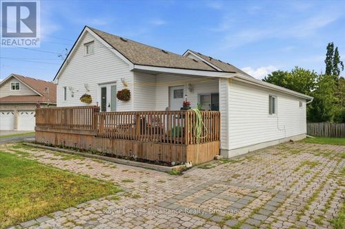 16 Graham St, Belleville, ON, K8P1P3 | Card Image