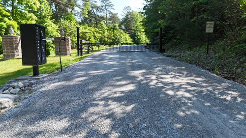 Tract 15 Buck Tail Dr, Burnside, KY, 42519-9636 | Card Image