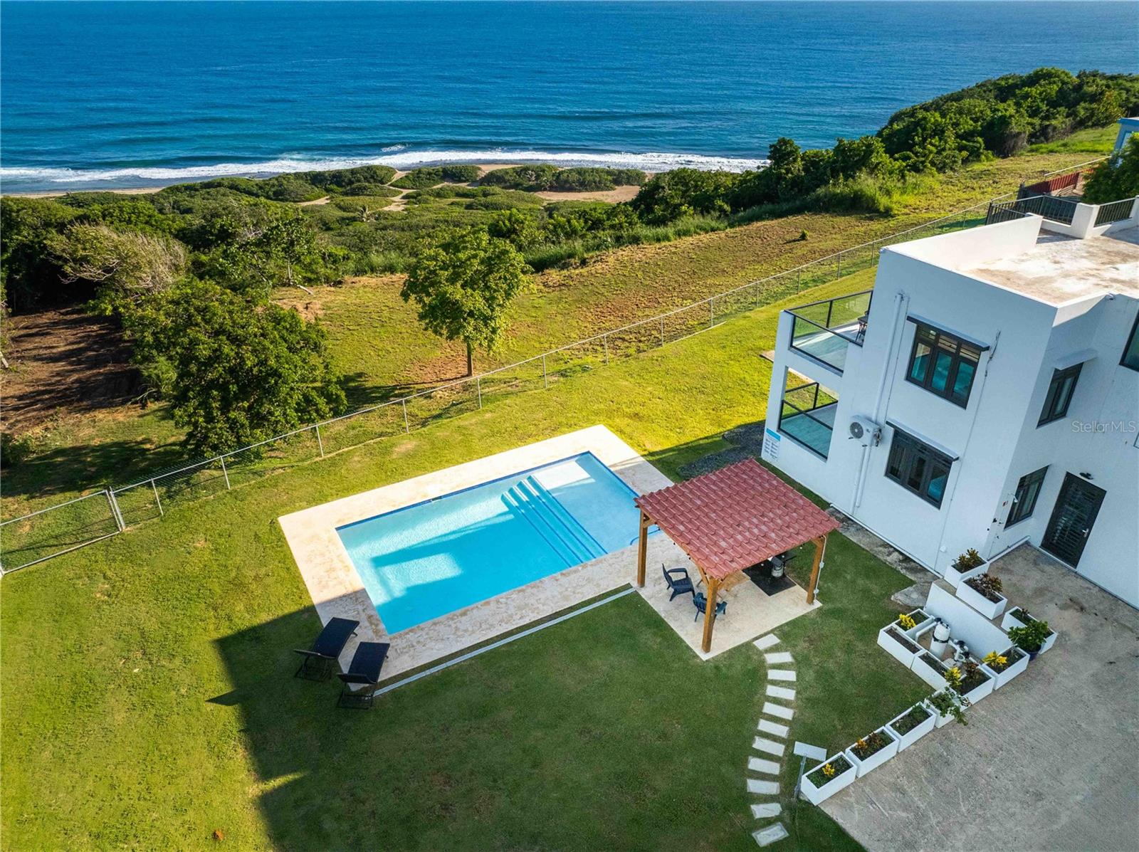 Residential Income for sale in ISABELA, 83 CALLE BEGONIA, URB. MANUEL CORCHADO, 3317 m²