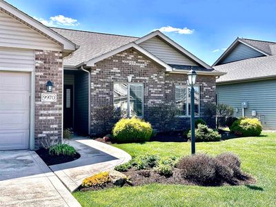 9970 Chapmans Cove, Condo with 3 bedrooms, 2 bathrooms and null parking in Fort Wayne IN | Image 2