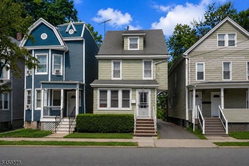 27 Cummings St, Irvington, NJ, 07111-2510 | Card Image