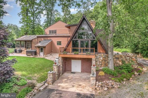 310 Indian Head Rd, COLUMBIA, PA, 17512-9724 | Card Image