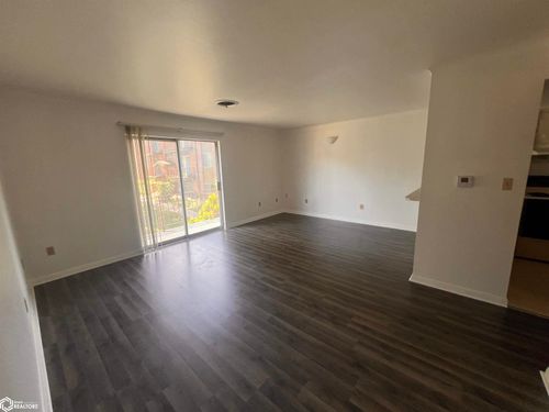 2g-408 N D Unit #2g Street, Fairfield, IA, 52556 | Card Image