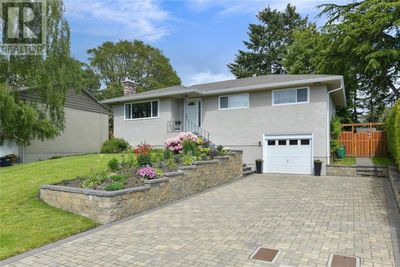 3923 St Peters Rd, House other with 4 bedrooms, 2 bathrooms and 4 parking in Victoria BC | Image 1