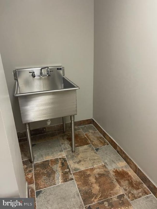FL-2ND - 2875 Towerview Rd, Home with 0 bedrooms, 0 bathrooms and null parking in Herndon VA | Image 27