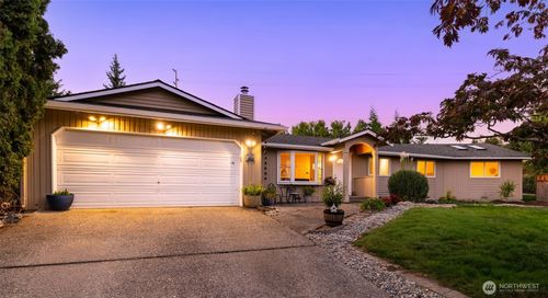 1313 228th Pl Sw, Bothell, WA, 98021-9470 | Card Image