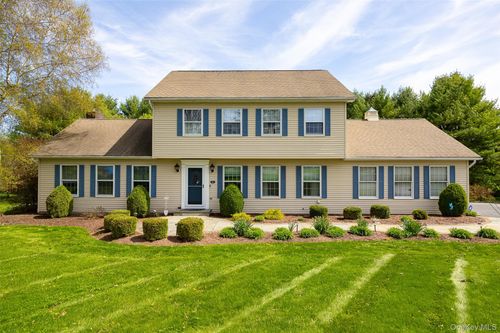 6 Grapevine Pl, Poughkeepsie, NY, 12603-1143 | Card Image