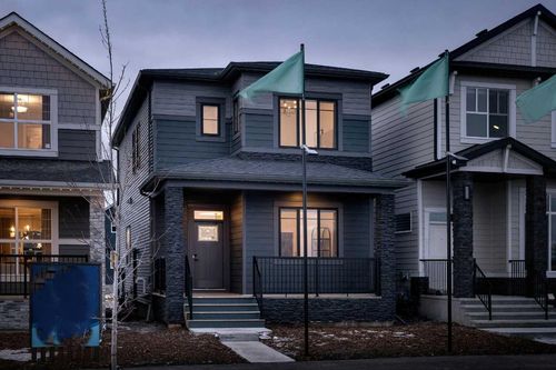 143 Creekview Gdns Sw, Calgary, AB, T2X5Y5 | Card Image