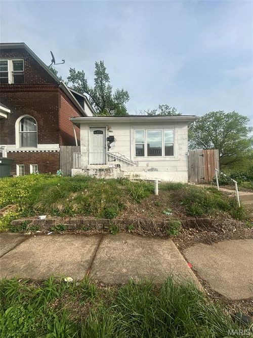 5134 Oriole Ave, Saint Louis, MO, 63120-1906 | Card Image