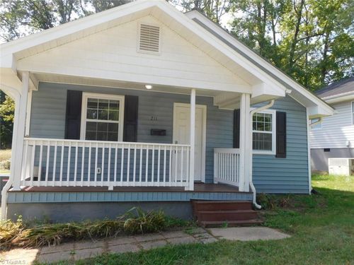 211 Armfield Ave, Asheboro, NC, 27203-6330 | Card Image