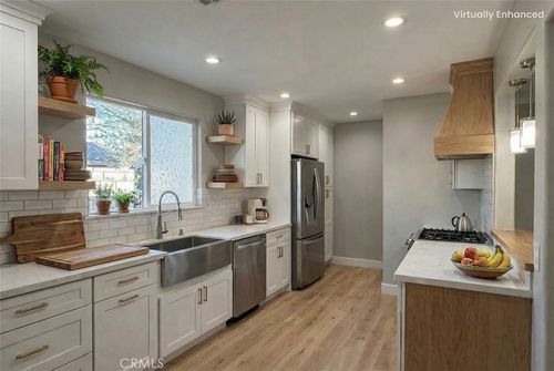 7101 Fallbrook Ave, West Hills, CA, 91307-3518 | Card Image