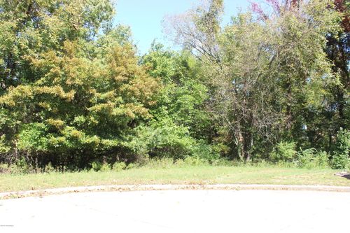 225 Joe Ln, Jefferson City, MO, 65101-5531 | Card Image