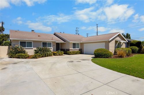 831 E Hoover Ave, Orange, CA, 92867-4928 | Card Image