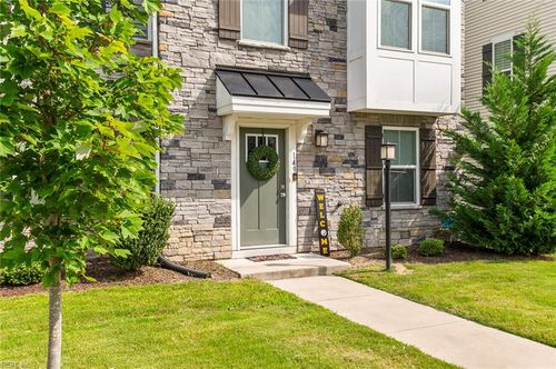 149 Spring Grove Way, Smithfield, VA, 23430-6386 | Card Image