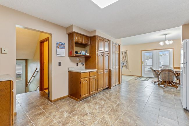 105 9 Th St W, House other with 6 bedrooms, 2 bathrooms and null parking in Canby MN | Image 25