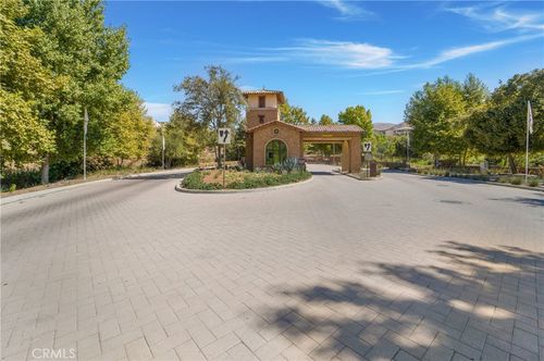 11085 Canyon Cir, Corona, CA, 92883-4006 | Card Image