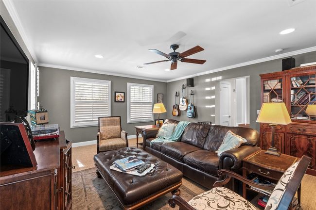 1704 W 34 Th St, House other with 3 bedrooms, 3 bathrooms and 3 parking in Austin TX | Image 9