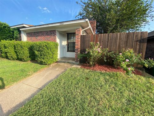 2022 Minnie Dr, Arlington, TX, 76012-3644 | Card Image