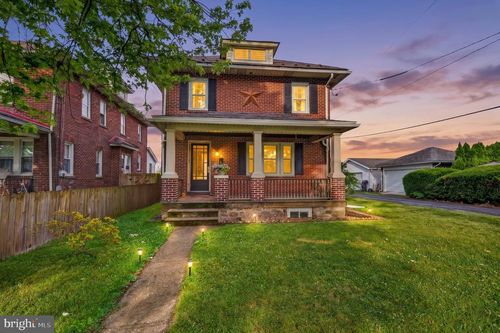 1118 Minsi Trail St, Bethlehem, PA, 18018-3004 | Card Image