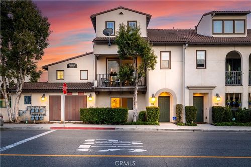 unit-113-2950 E 19th St, Signal Hill, CA, 90755-6205 | Card Image