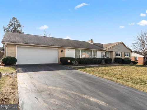146 Harvest Ln, CHAMBERSBURG, PA, 17202-4431 | Card Image
