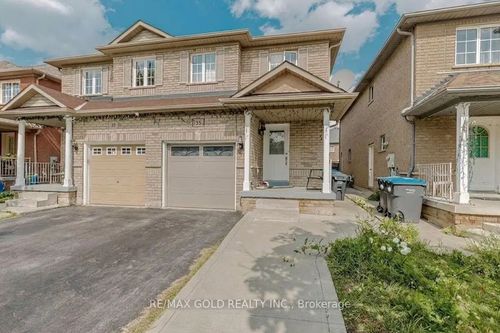 35 Ridgefield Crt, Brampton, ON, L6P1B4 | Card Image