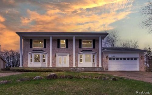5394 Pond Bluff Dr, West Bloomfield, MI, 48323-2444 | Card Image