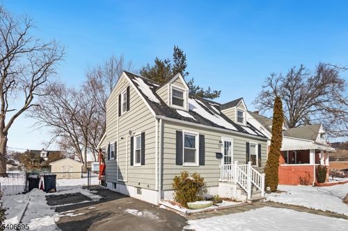 561 Marion St, Bound Brook, NJ, 08805-1245 | Card Image