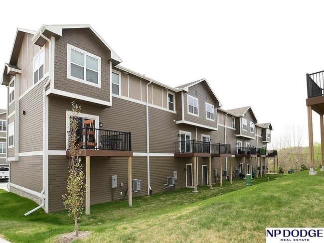 20856 S Plz, Townhouse with 3 bedrooms, 3 bathrooms and 2 parking in Elkhorn NE | Image 22