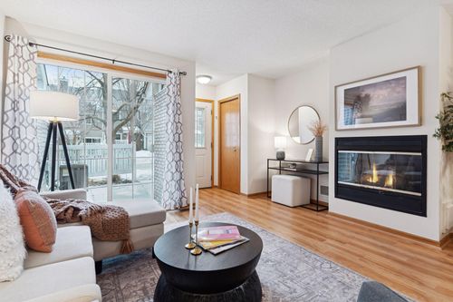 101-8404 Copperfield Way, Inver Grove Heights, MN, 55076-5322 | Card Image