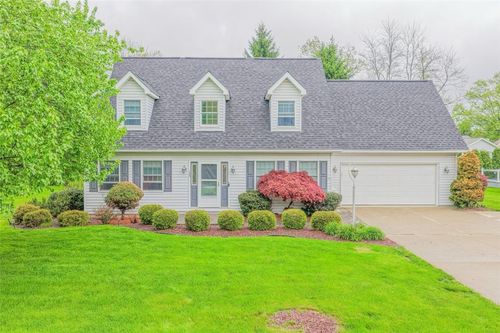 135 Shannon Dr, New Castle, PA, 16105-1355 | Card Image