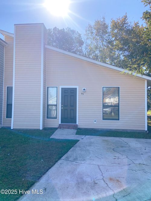 95 Aspen Pl, Jacksonville, NC, 28546-8545 | Card Image