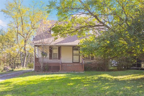 4945 Osborn Rd, Garfield Heights, OH, 44128-3141 | Card Image