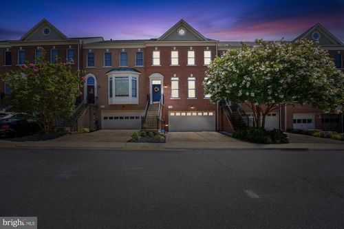 4524 Fair Valley Dr, FAIRFAX, VA, 22033-3829 | Card Image