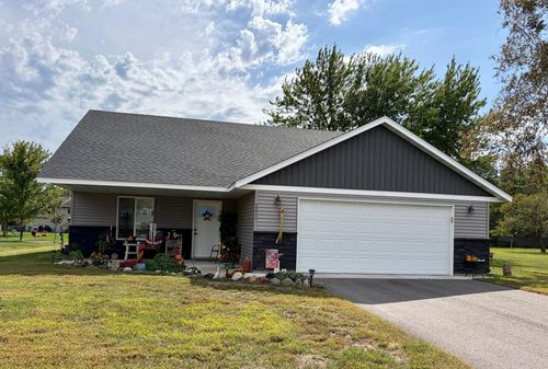1212 7th St S, Waite Park, MN, 56387-2031 | Card Image