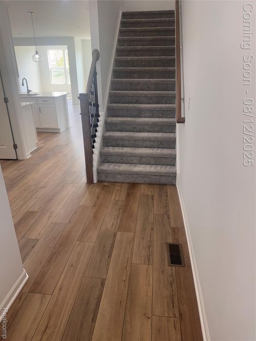 5561 E Spaniel Dr, Ann Arbor, MI, 48108-7948 | Card Image