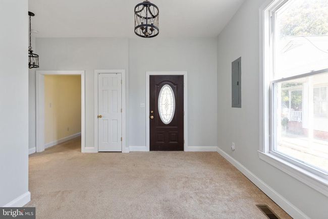 113 W Main St, House other with 5 bedrooms, 4 bathrooms and null parking in Wakefield VA | Image 8
