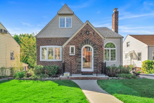 431 Van Renssalaer, Ridgefield, NJ, 07657 | Card Image