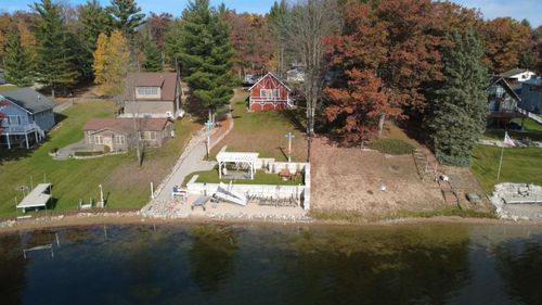 1820 N Ogemaw Trl, West Branch, MI, 48661-9720 | Card Image